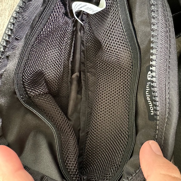 Lululemon everywhere belt bag - Picture 6 of 6